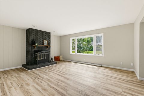 Tiny photo for 307 33rd Avenue, East Moline, IL 61244 (MLS # 12689036)
