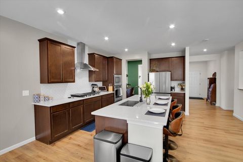 Tiny photo for 2220 Walnut Glen Boulevard, Island Lake, IL 60042 (MLS # 12665025)