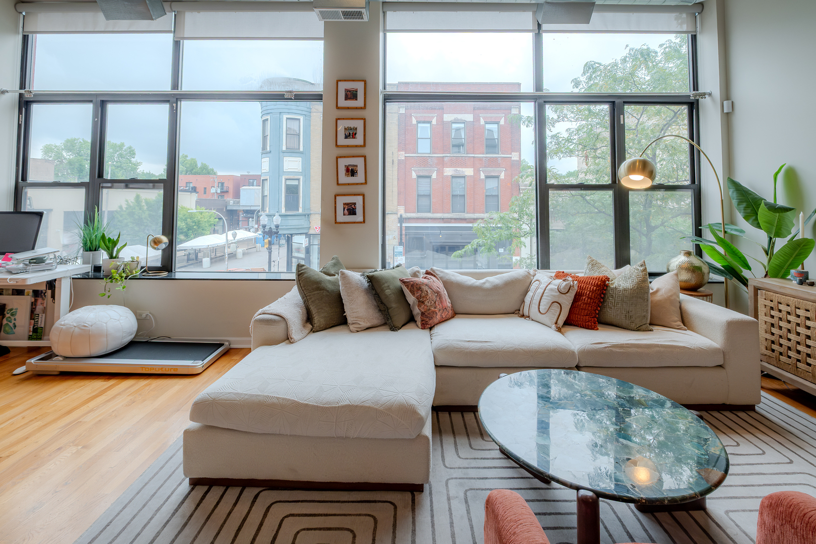 1519 N Milwaukee Avenue 2F