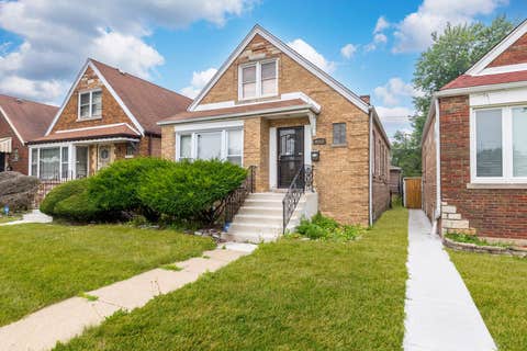 Tiny photo for 8918 S Merrill Avenue, Chicago, IL 60617 (MLS # 12711176)