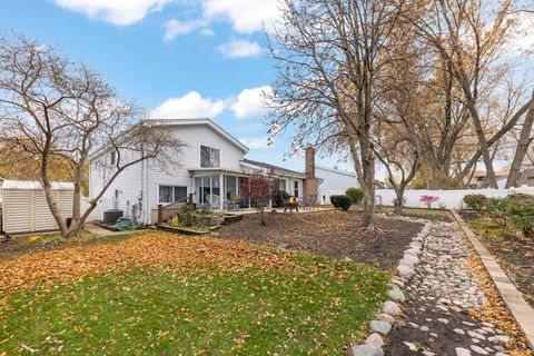 Tiny photo for Bloomingdale, IL 60108 (MLS # 12518114)