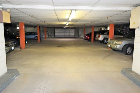 Tiny photo for 9620 S Komensky Avenue #305, Oak Lawn, IL 60453 (MLS # 12500314)
