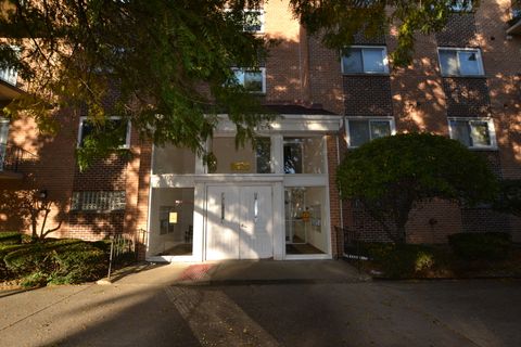 Tiny photo for 9620 S Komensky Avenue #305, Oak Lawn, IL 60453 (MLS # 12500314)