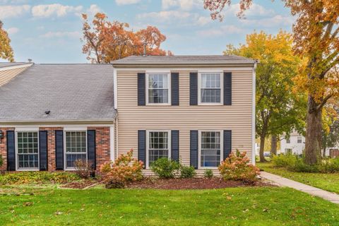 Photo of 1100 Oak Valley Drive #1100, Cary, IL 60013 (MLS # 12493859)