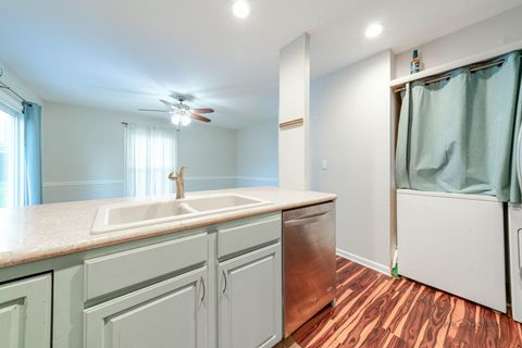 Tiny photo for 1100 Oak Valley Drive #1100, Cary, IL 60013 (MLS # 12493859)