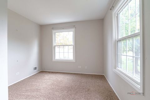 Tiny photo for 1100 Oak Valley Drive #1100, Cary, IL 60013 (MLS # 12493859)