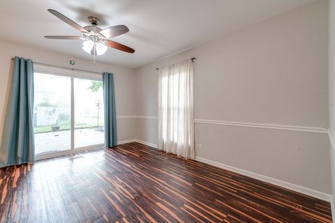 Tiny photo for 1100 Oak Valley Drive #1100, Cary, IL 60013 (MLS # 12493859)