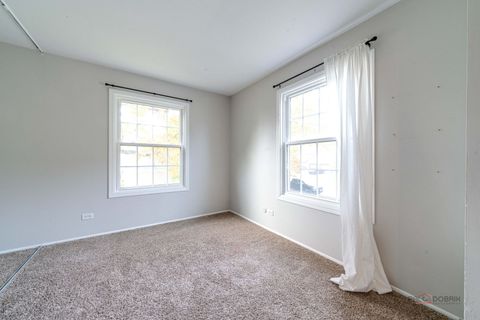 Tiny photo for 1100 Oak Valley Drive #1100, Cary, IL 60013 (MLS # 12493859)