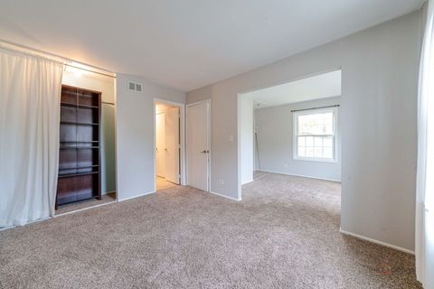 Tiny photo for 1100 Oak Valley Drive #1100, Cary, IL 60013 (MLS # 12493859)