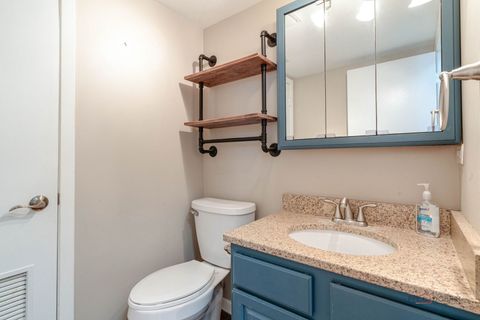 Tiny photo for 1100 Oak Valley Drive #1100, Cary, IL 60013 (MLS # 12493859)