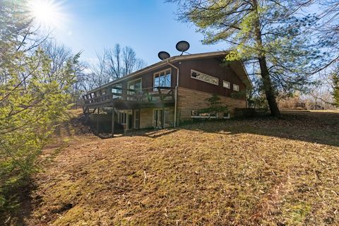 Tiny photo for 88 Dakota Road, Carbondale, IL 62902 (MLS # 12549315)