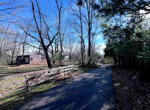 Tiny photo for 88 Dakota Road, Carbondale, IL 62902 (MLS # 12549315)