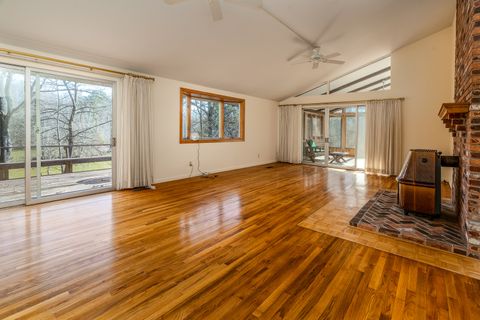 Tiny photo for 88 Dakota Road, Carbondale, IL 62902 (MLS # 12549315)