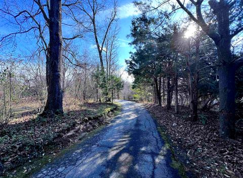 Tiny photo for 88 Dakota Road, Carbondale, IL 62902 (MLS # 12549315)