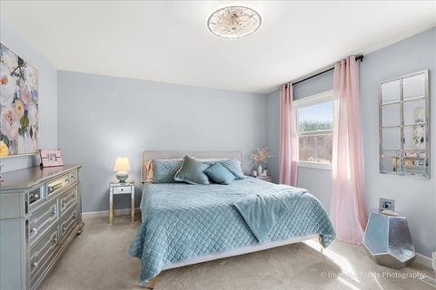 Tiny photo for 884 Bristol Drive #-, Barrington, IL 60010 (MLS # 12604075)