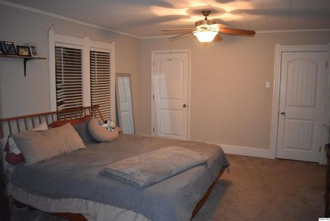 Tiny photo for 1843 Spring St St, Quincy, IL 62301 (MLS # 12636014)