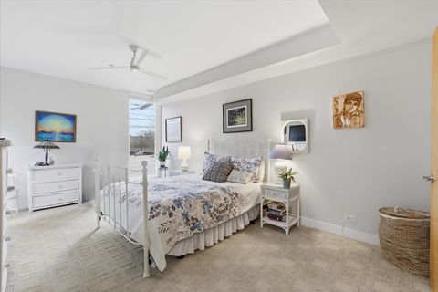 Tiny photo for 2515 Prairie Avenue #1E, Evanston, IL 60201 (MLS # 12635312)