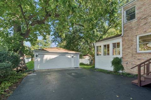 Tiny photo for 1850 Pine Road, Homewood, IL 60430 (MLS # 12489745)