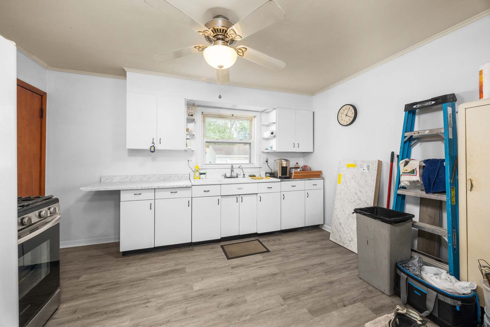 125 W North Avenue