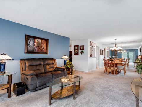 Tiny photo for 7211 Wolf Road #301A, Indian Head Park, IL 60525 (MLS # 12495968)