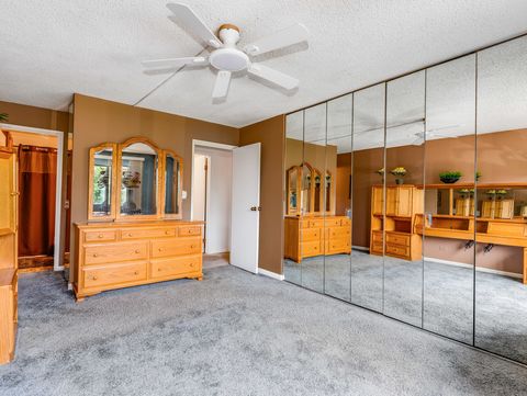 Tiny photo for 7211 Wolf Road #301A, Indian Head Park, IL 60525 (MLS # 12495968)