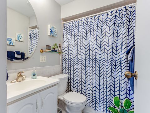 Tiny photo for 7211 Wolf Road #301A, Indian Head Park, IL 60525 (MLS # 12495968)