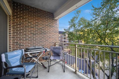 Tiny photo for 425 Village Green #314, Lincolnshire, IL 60069 (MLS # 12502181)