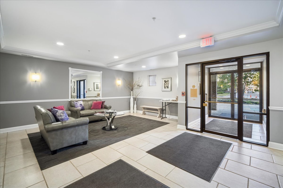 425 Village Green 314