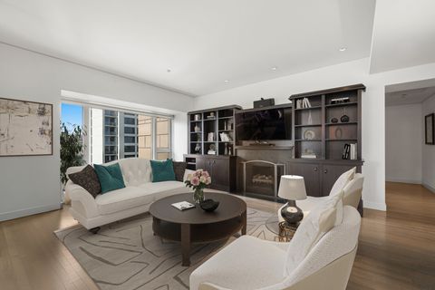 Tiny photo for 800 N Michigan Avenue #2202, Chicago, IL 60611 (MLS # 12462010)