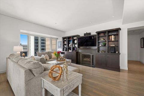 Tiny photo for 800 N Michigan Avenue #2202, Chicago, IL 60611 (MLS # 12462010)