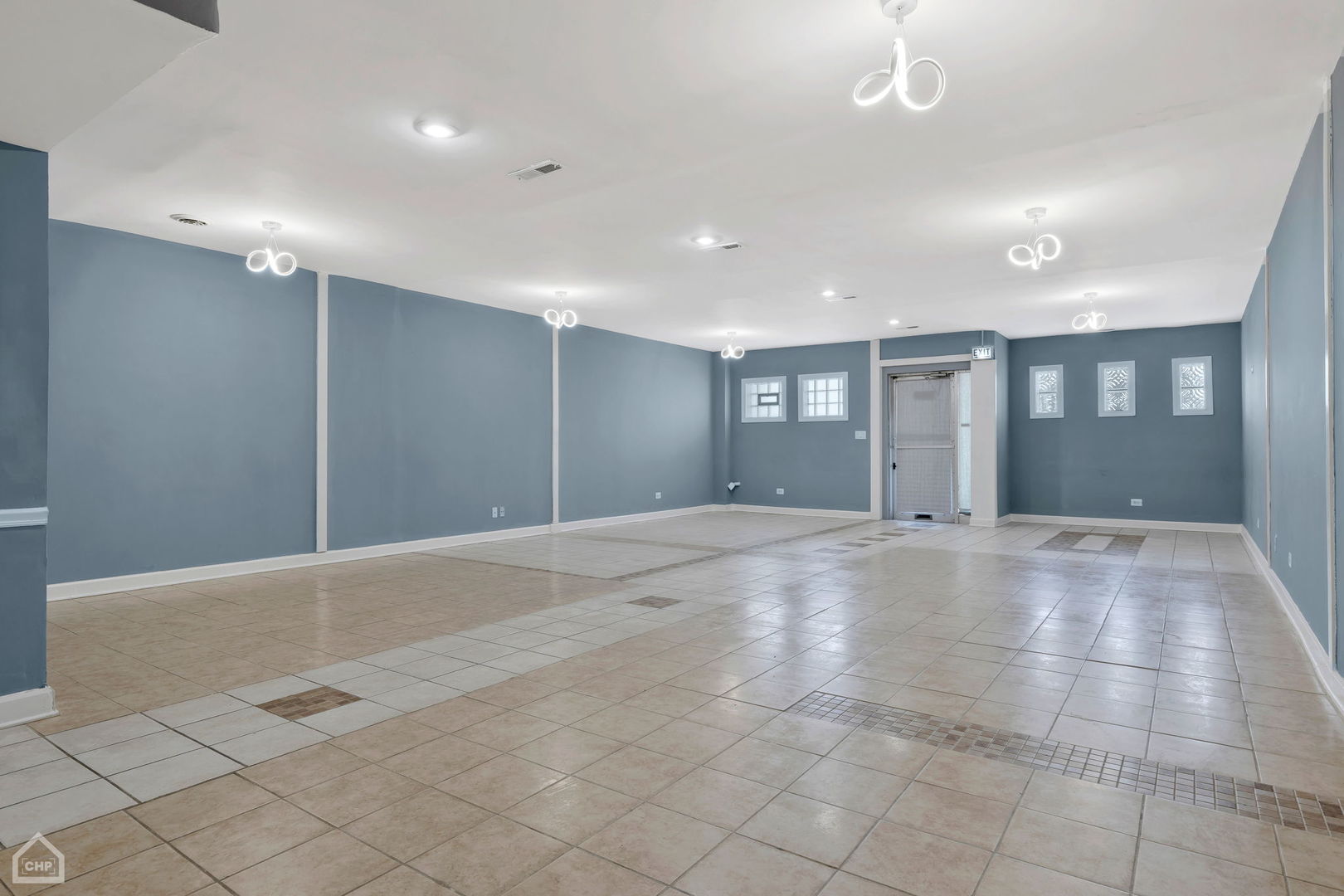 8036 S WESTERN Avenue