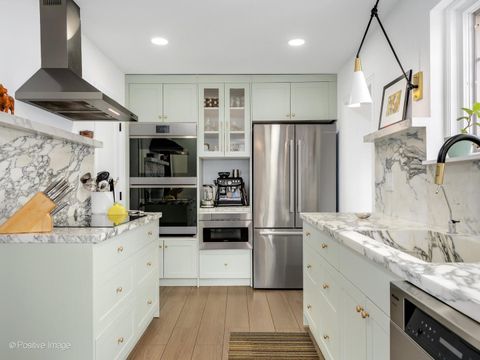 Tiny photo for 231 S Arlington Avenue, Elmhurst, IL 60126 (MLS # 12529735)