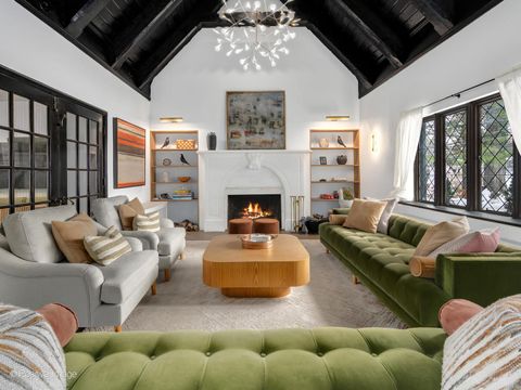 Tiny photo for 231 S Arlington Avenue, Elmhurst, IL 60126 (MLS # 12529735)