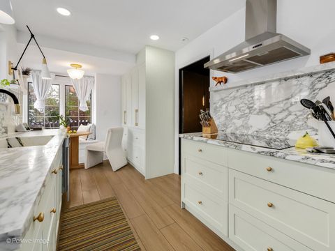 Tiny photo for 231 S Arlington Avenue, Elmhurst, IL 60126 (MLS # 12529735)