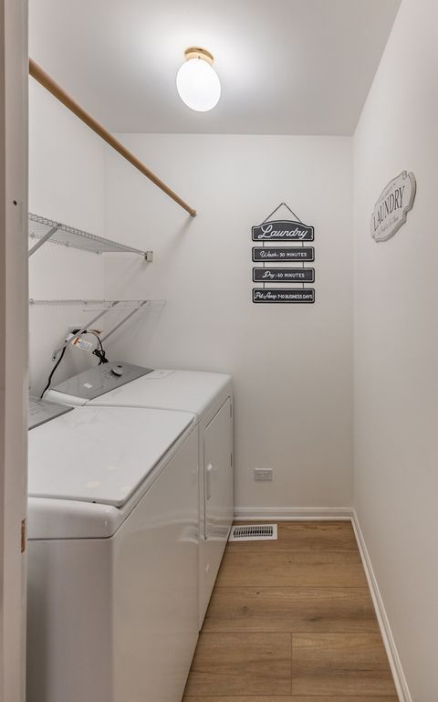 Tiny photo for 1179 Edington Court, Carol Stream, IL 60188 (MLS # 12566383)