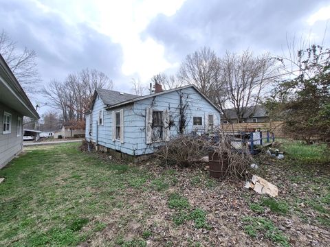 Tiny photo for 517 S 6th Street, Herrin, IL 62948 (MLS # 12588980)