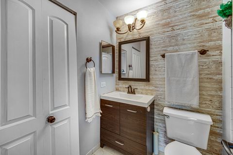 Tiny photo for 36217 N Old Creek Court, Gurnee, IL 60031 (MLS # 12522703)