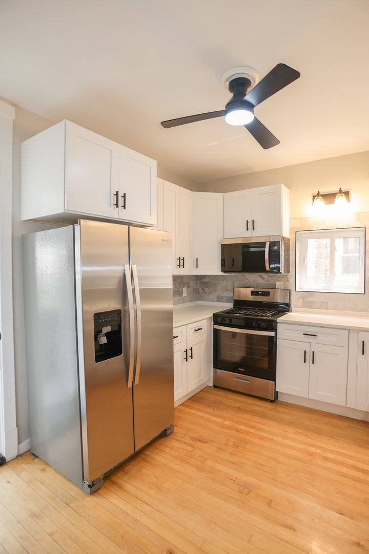5338 W Montrose Avenue 2