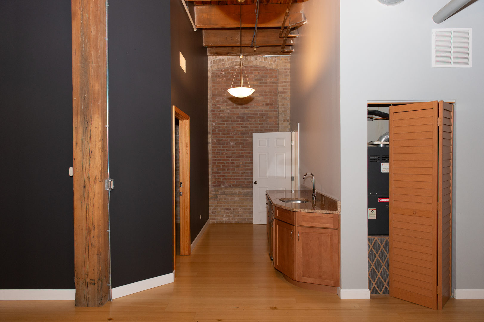 824 W Superior Street 312