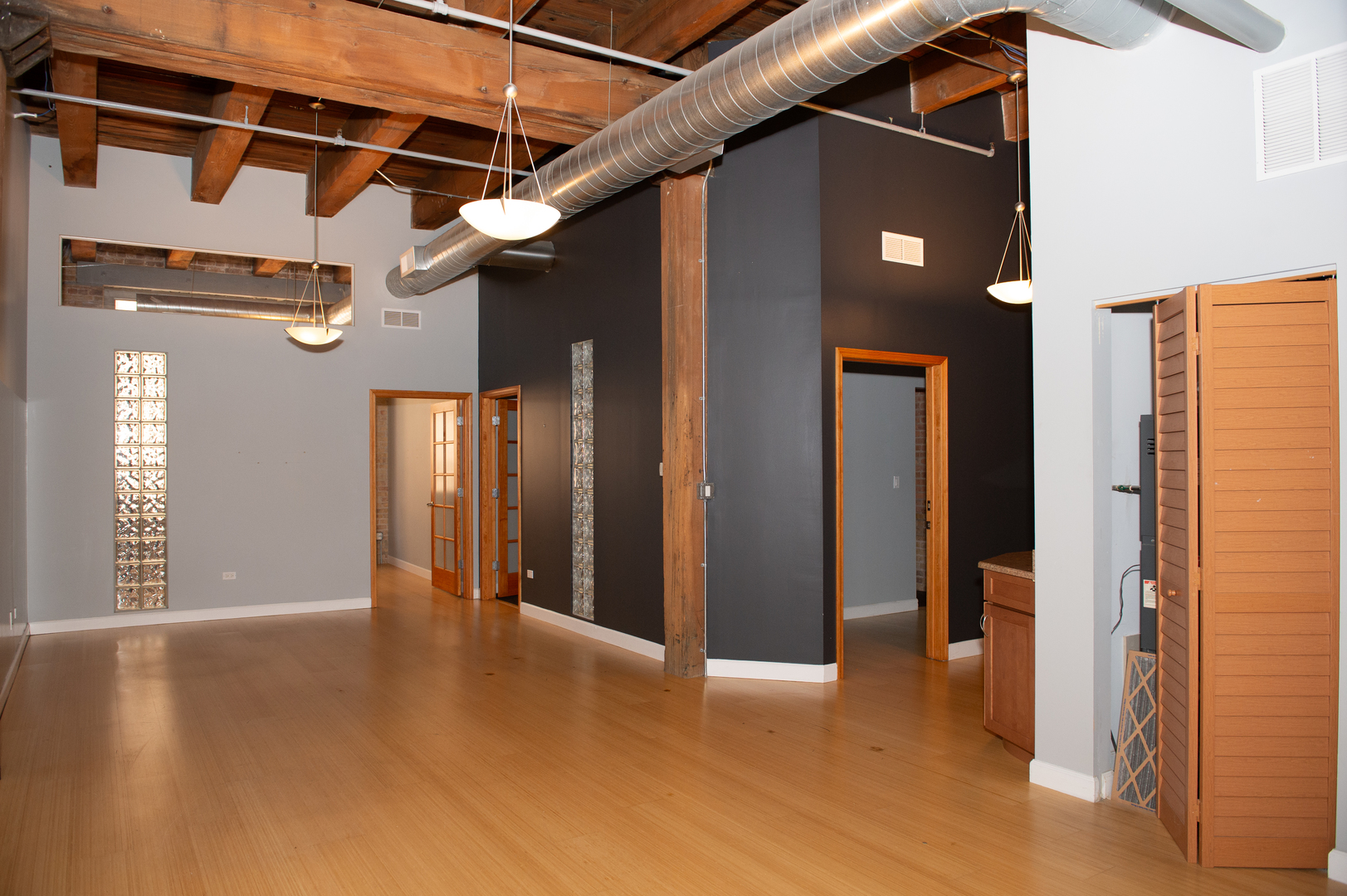 824 W Superior Street 312