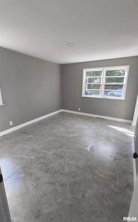 Tiny photo for 101 S GLENVIEW Drive, Carbondale, IL 62901 (MLS # QC4268337)