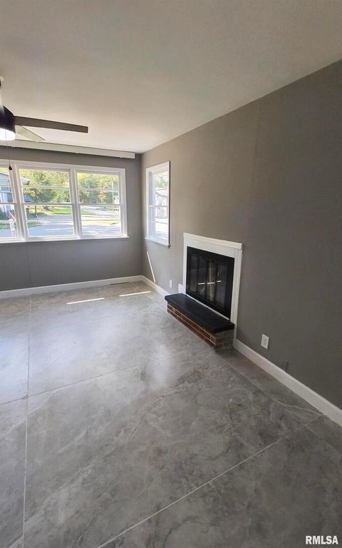 Tiny photo for 101 S GLENVIEW Drive, Carbondale, IL 62901 (MLS # QC4268337)