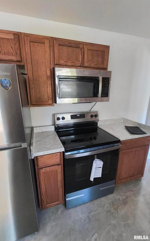 Tiny photo for 101 S GLENVIEW Drive, Carbondale, IL 62901 (MLS # QC4268337)