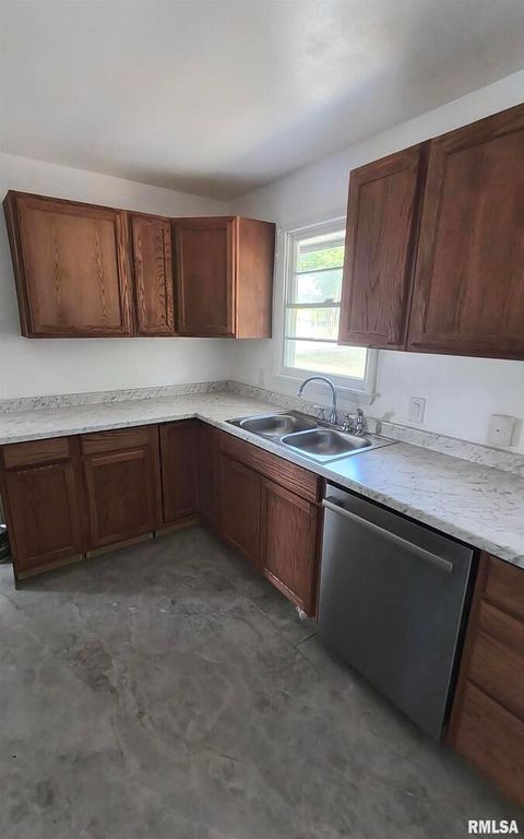 Tiny photo for 101 S GLENVIEW Drive, Carbondale, IL 62901 (MLS # QC4268337)