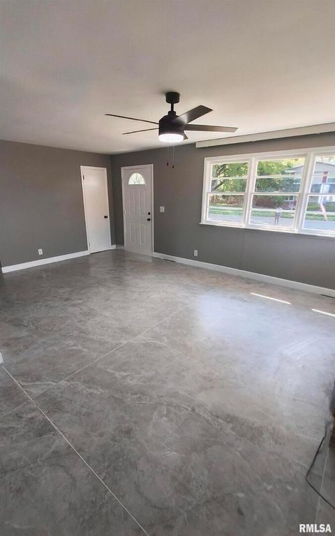 Tiny photo for 101 S GLENVIEW Drive, Carbondale, IL 62901 (MLS # QC4268337)