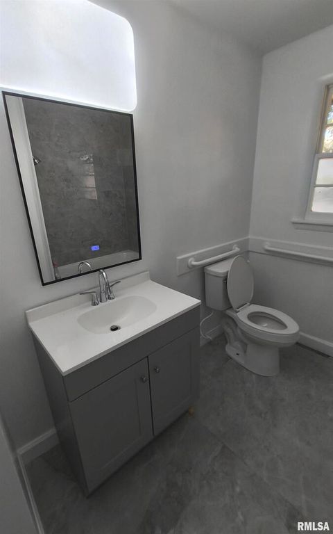 Tiny photo for 101 S GLENVIEW Drive, Carbondale, IL 62901 (MLS # QC4268337)