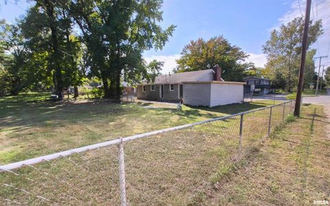 Tiny photo for 101 S GLENVIEW Drive, Carbondale, IL 62901 (MLS # QC4268337)