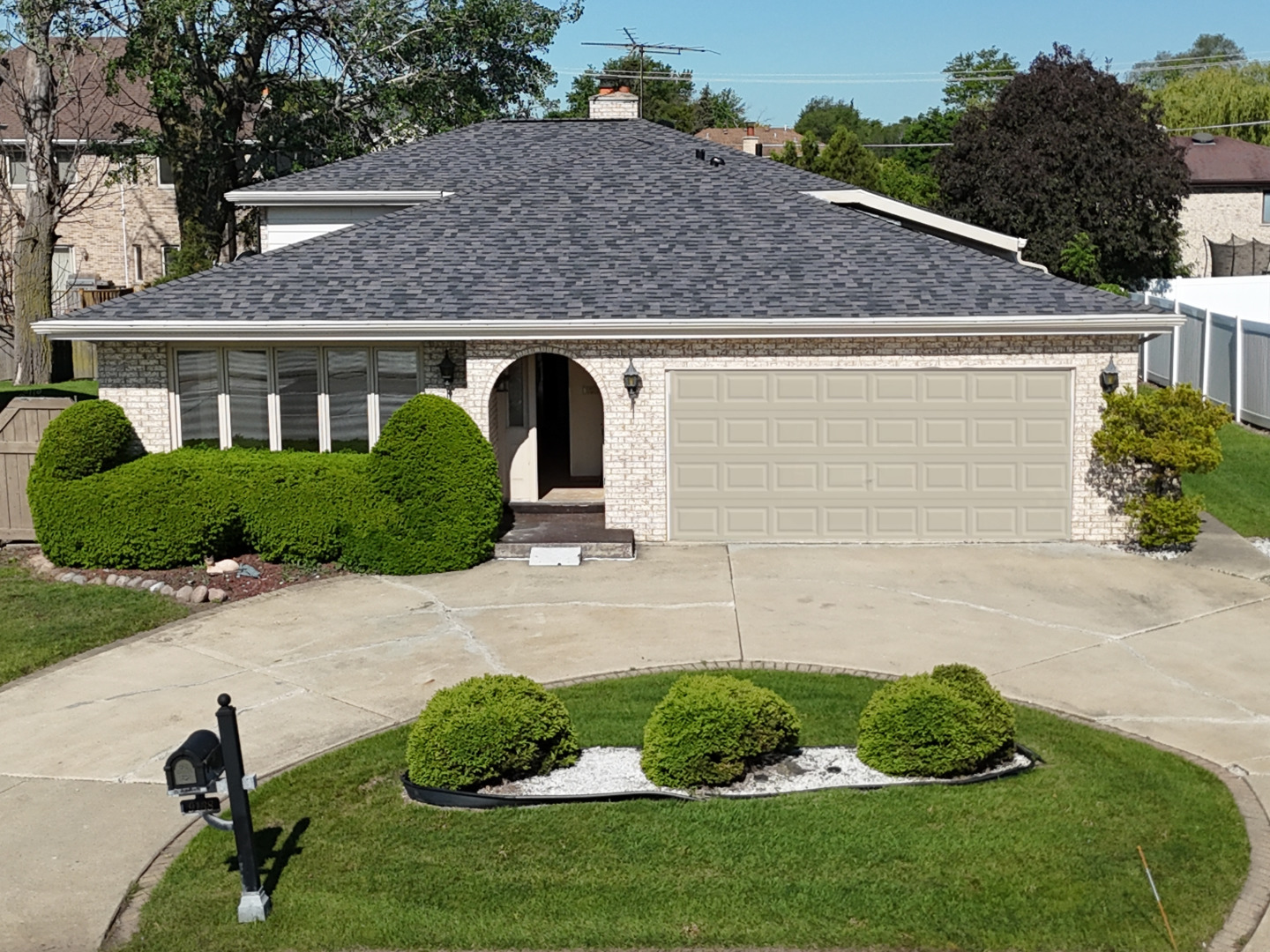 9138 Greenwood Avenue