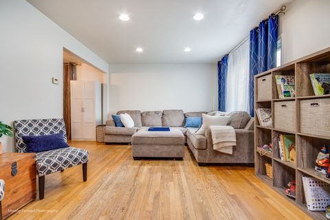 Tiny photo for 1348 Hull Avenue, Westchester, IL 60154 (MLS # 12568489)