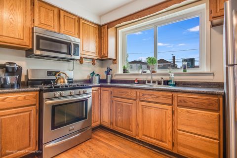 Tiny photo for 1348 Hull Avenue, Westchester, IL 60154 (MLS # 12568489)